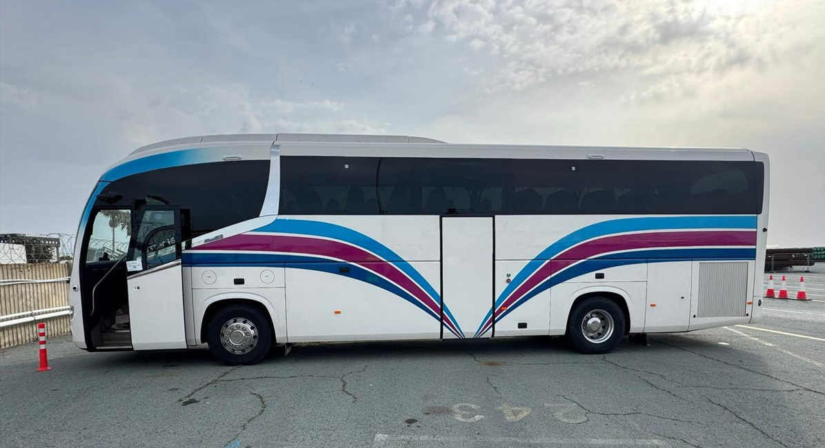 Irizar i6S Efficient front view